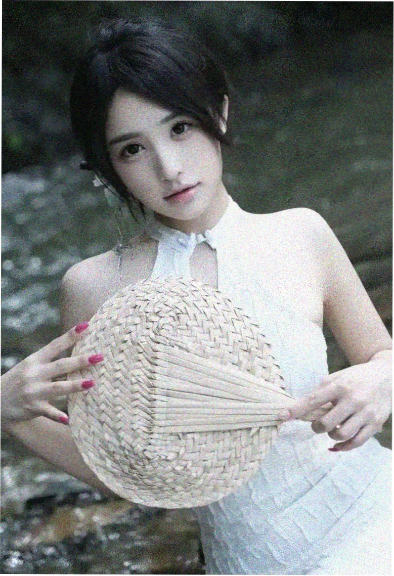 短剧 合租守则第一条 海报